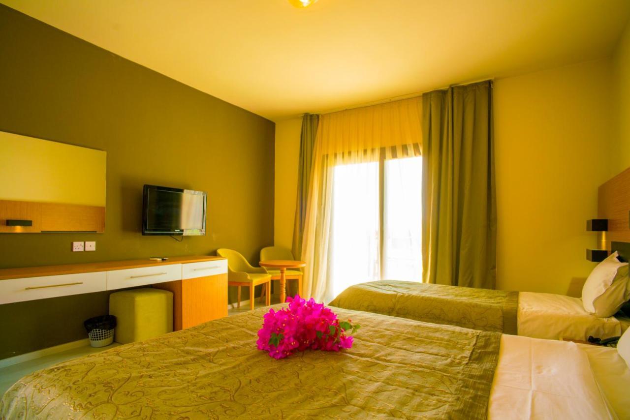 Hotel Sempati Lapta Extérieur photo