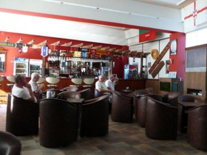 Hotel Sempati Lapta Extérieur photo
