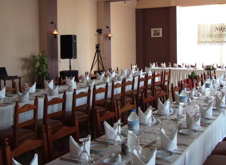 Hotel Sempati Lapta Extérieur photo
